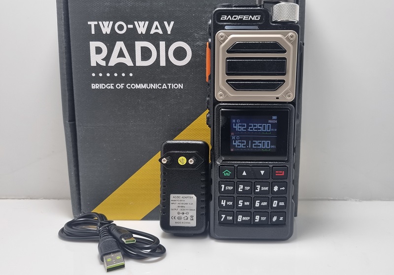 شارژر بیسیم باوفنگ UV25