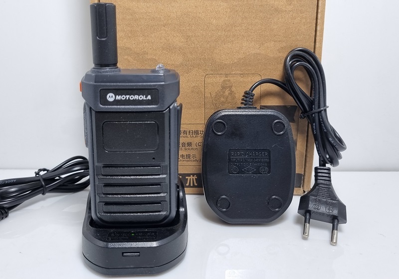 شارژر بیسیم موتورولا ۱۸۰۰نیو